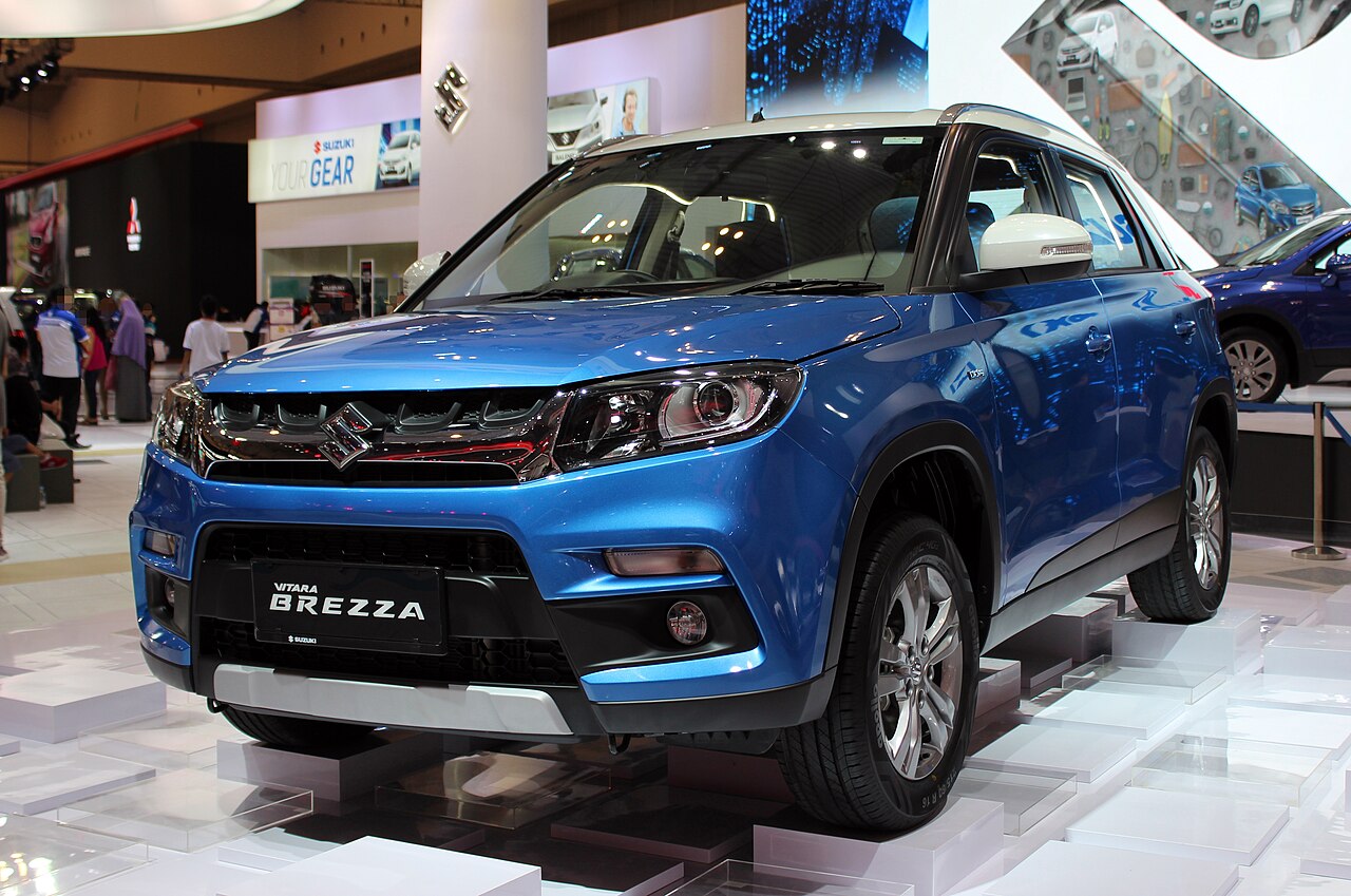 2016 Suzuki Vitara Brezza ZDi+ first generation, front three-quarter