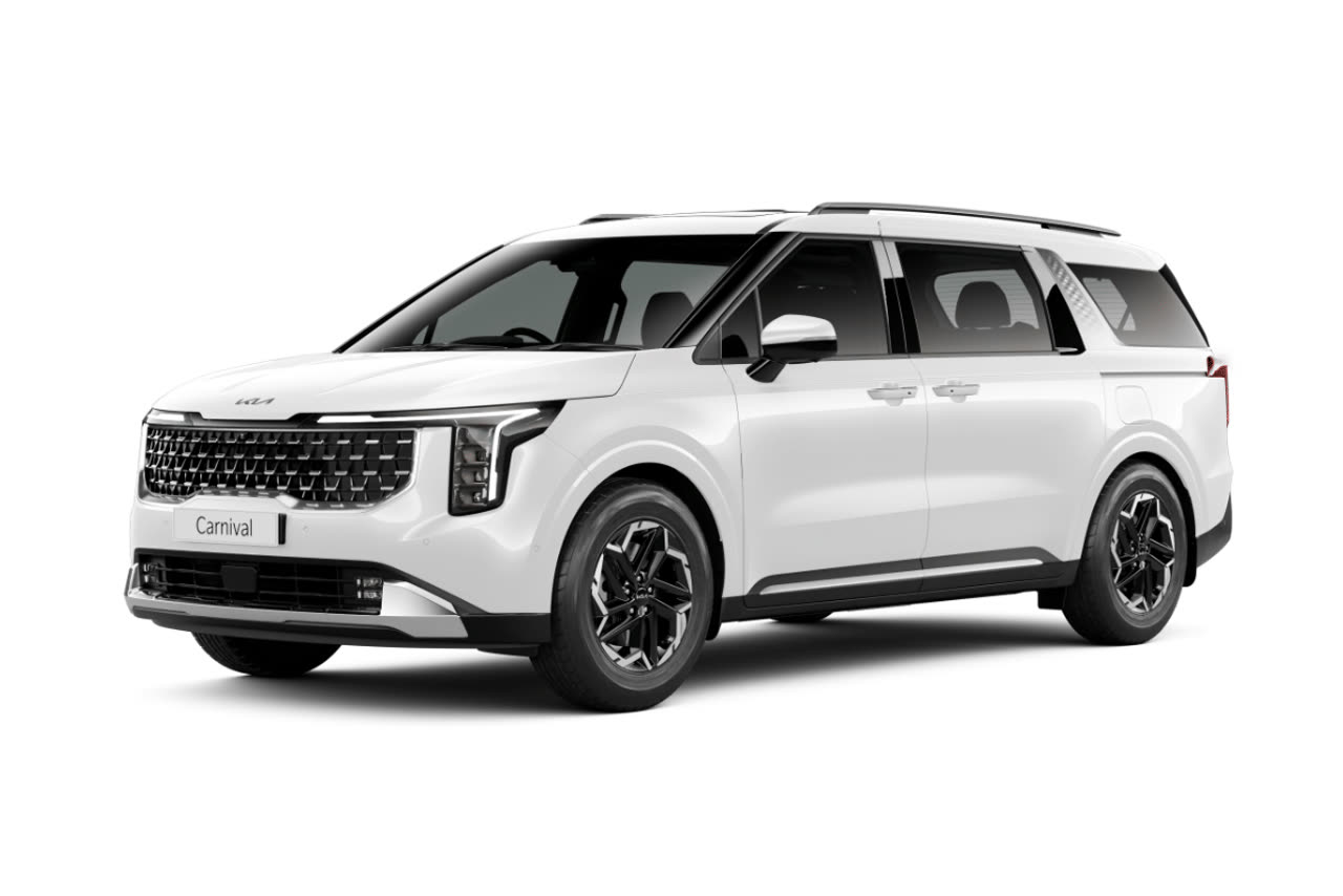 Current India-spec Kia Carnival KA4 Limousine, Glacier White Pearl, front three-quarter studio