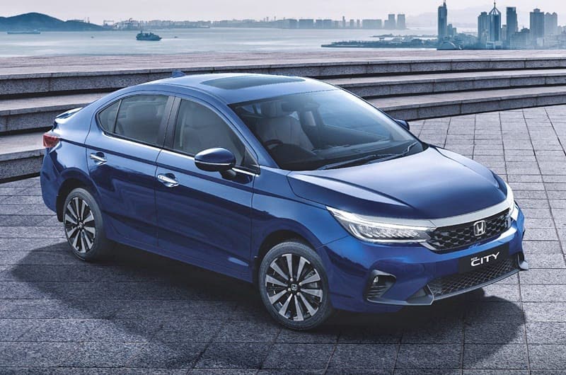 2023 India-spec Honda City first facelift, Obsidian Blue Pearl, front three-quarter