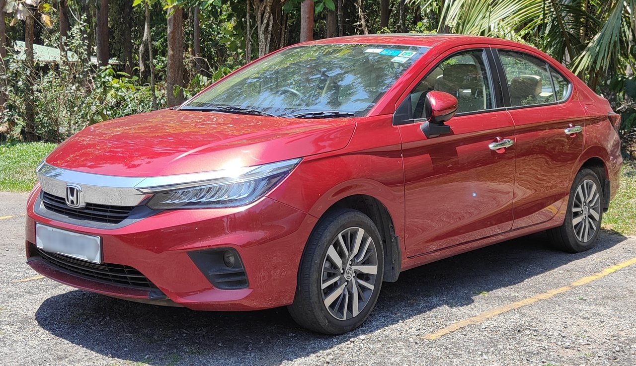 2022 India-spec Honda City fifth generation (GN) ZX i-VTEC, front three-quarter