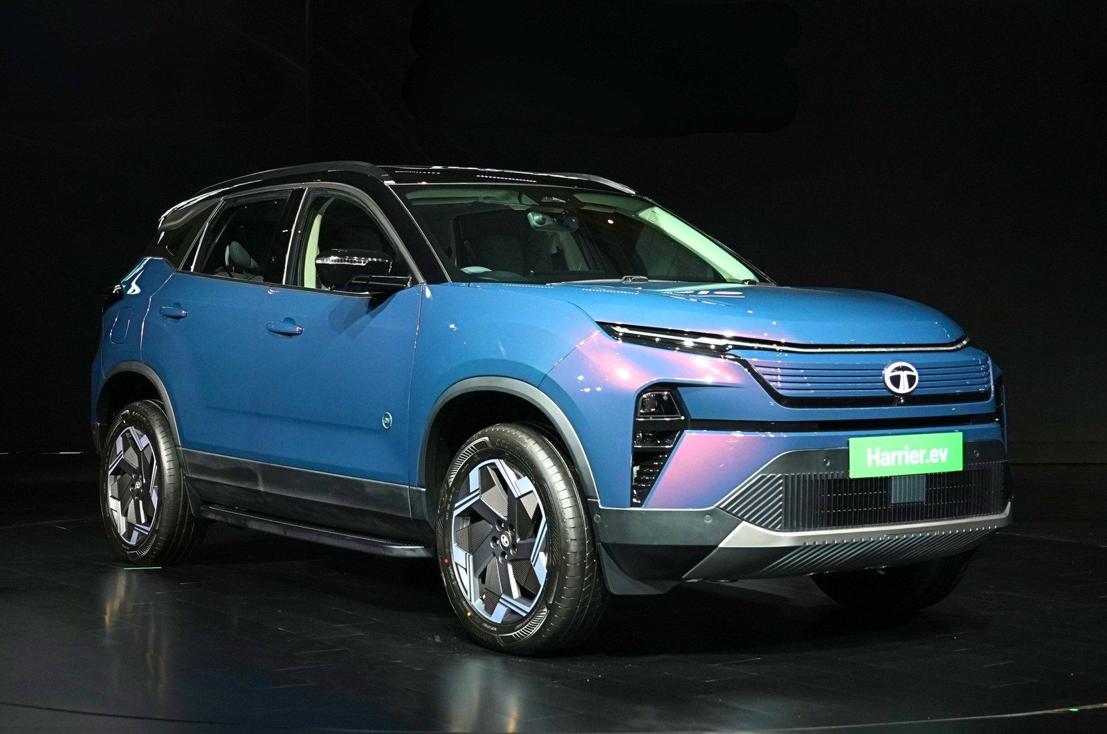 Current India-spec Tata Harrier.ev, OEM press front three-quarter