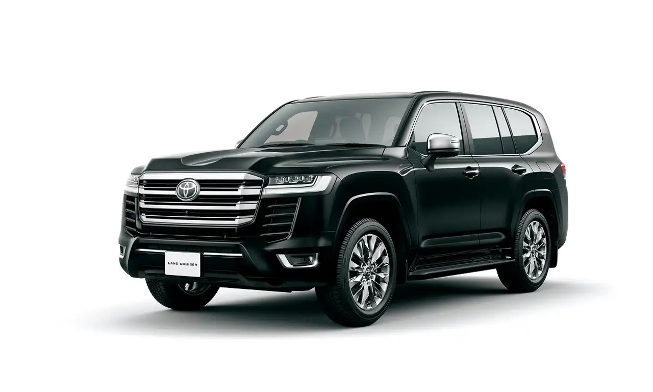 Current India-spec Toyota Land Cruiser 300 ZX, Attitude Black, front three-quarter studio