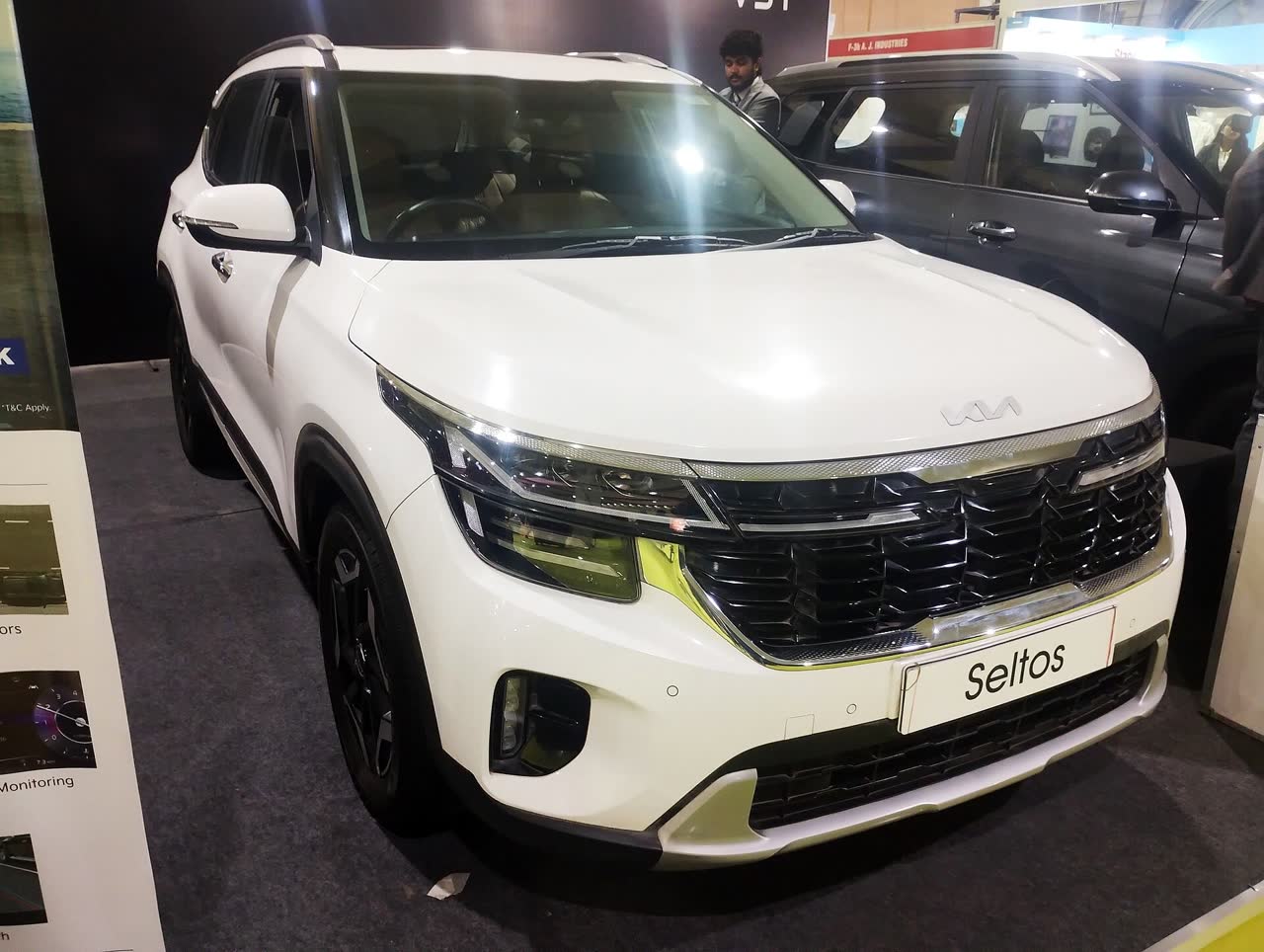 India-spec Kia Seltos first-generation facelift at the 2025 Bangalore International Auto Show, front three-quarter