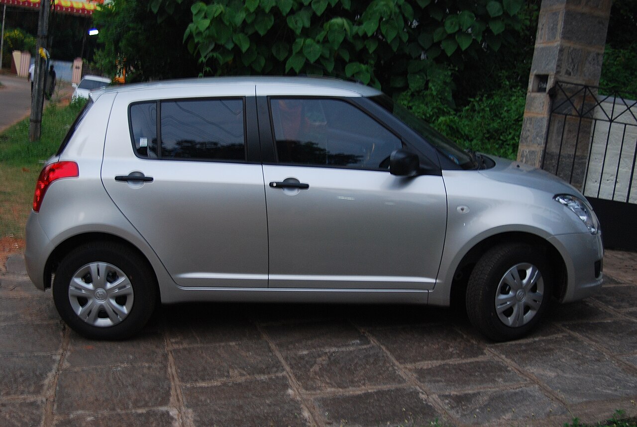 2008 Maruti Suzuki Swift first generation, India, front three-quarter