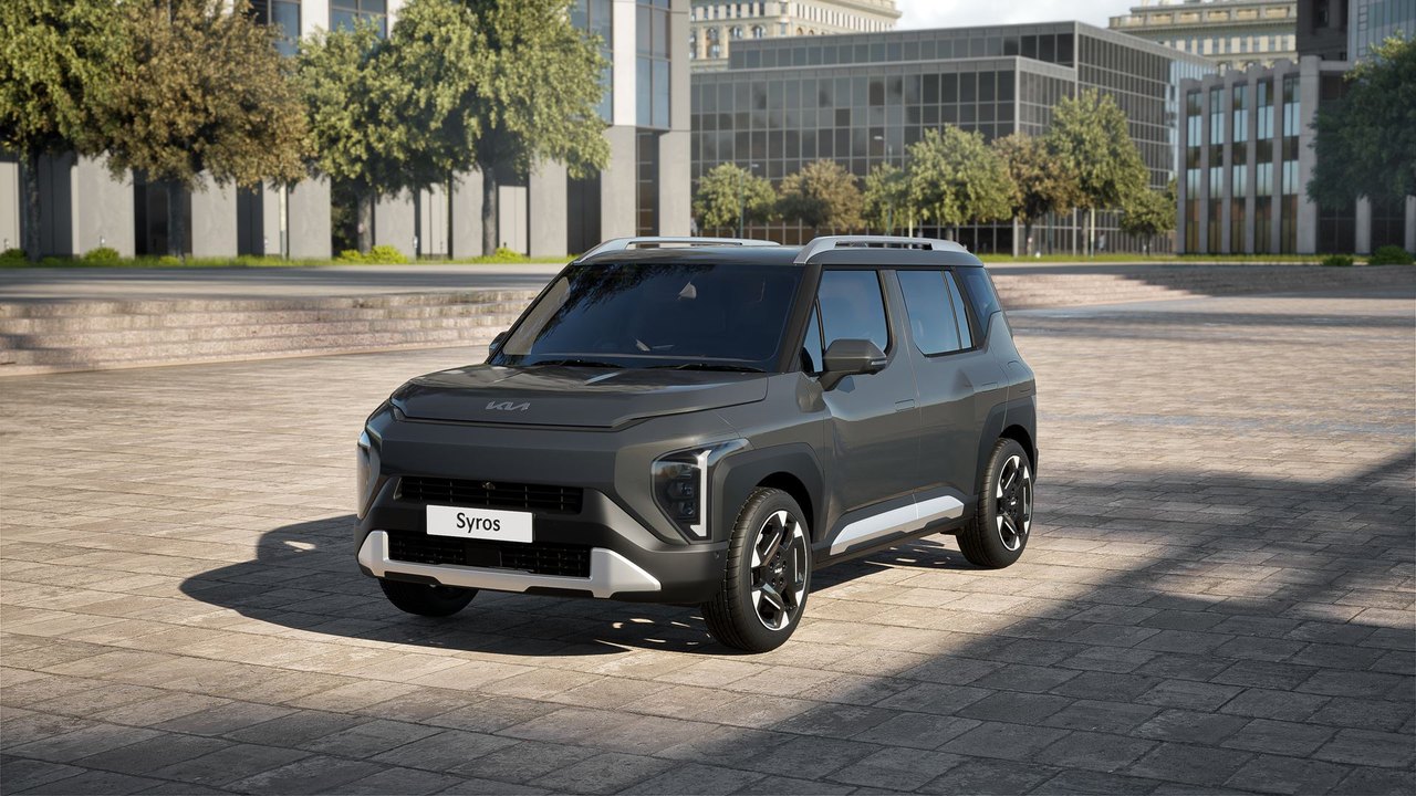 Current India-spec Kia Syros, Gravity Grey, front three-quarter press shot