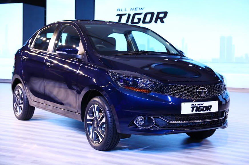 2018 India-spec Tata Tigor first facelift, Egyptian Blue, -hosted OEM launch front three-quarter