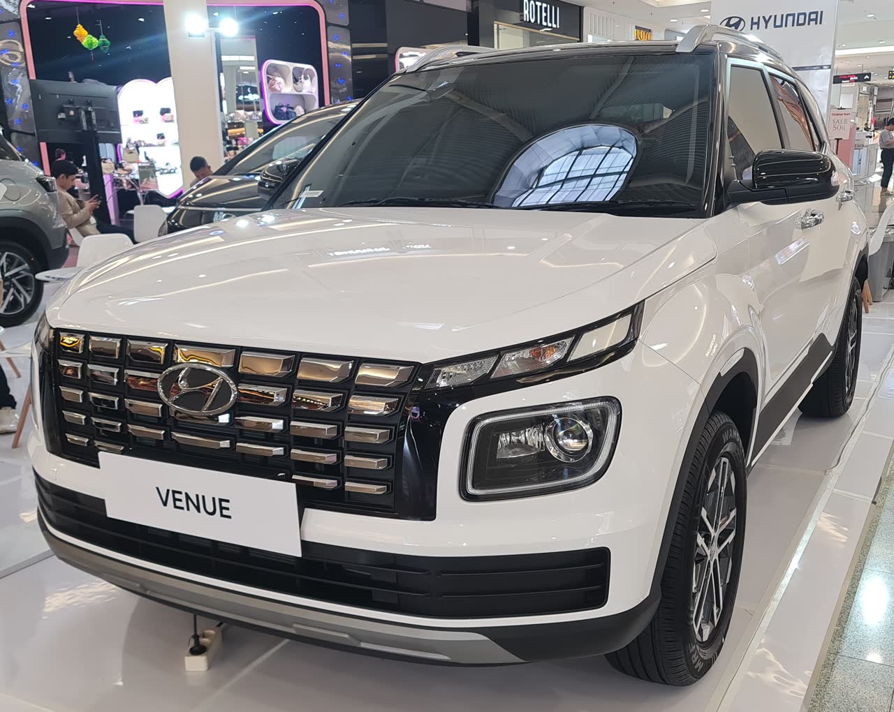 India-spec 2022-facelift Hyundai Venue Turbo (QXi, photographed 2025 in Indonesia), front three-quarter