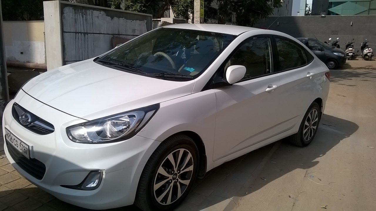 India-spec Hyundai Fluidic Verna (RB, Haryana-registered), front three-quarter